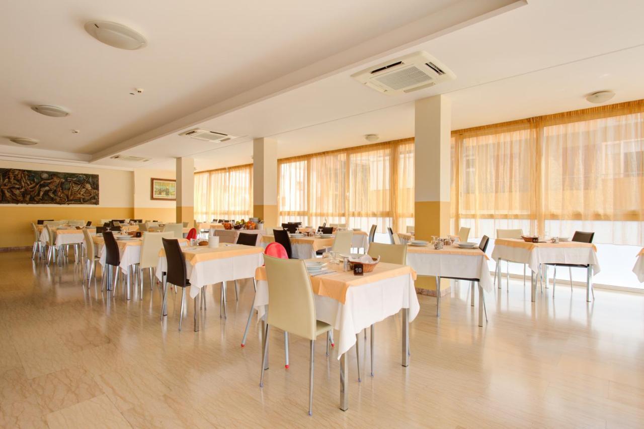 Hotel Nella Rimini Exterior photo