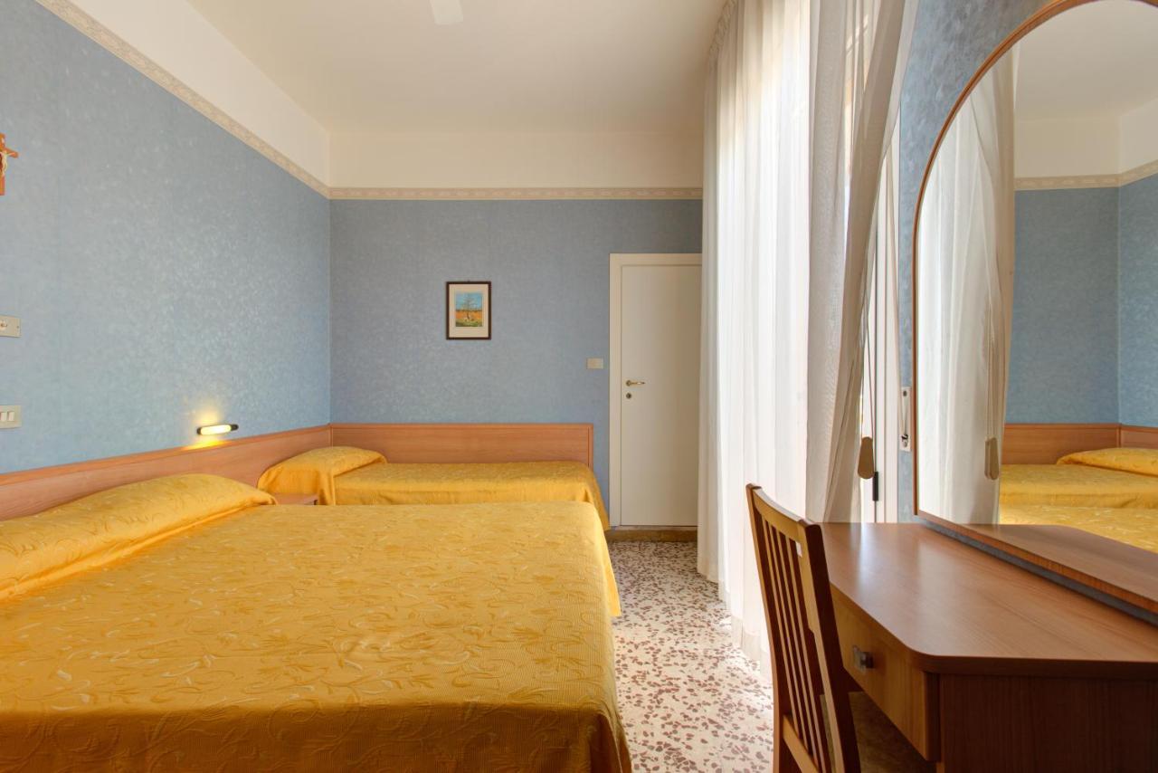 Hotel Nella Rimini Exterior photo